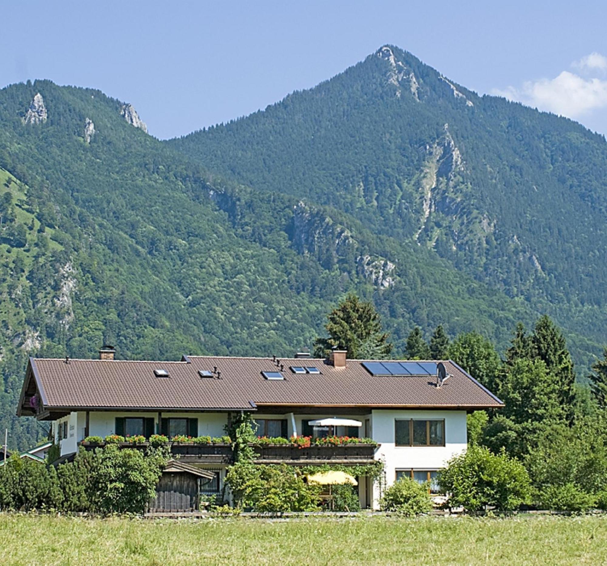Gaestehaus Weissenbacher-Ferienwohnungen Marquartstein Exterior photo